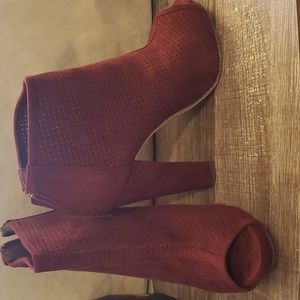 Mark & Maddux Peep Toe Booties